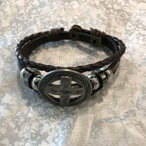 NWOT Unisex brown/silver tone bracelet.
